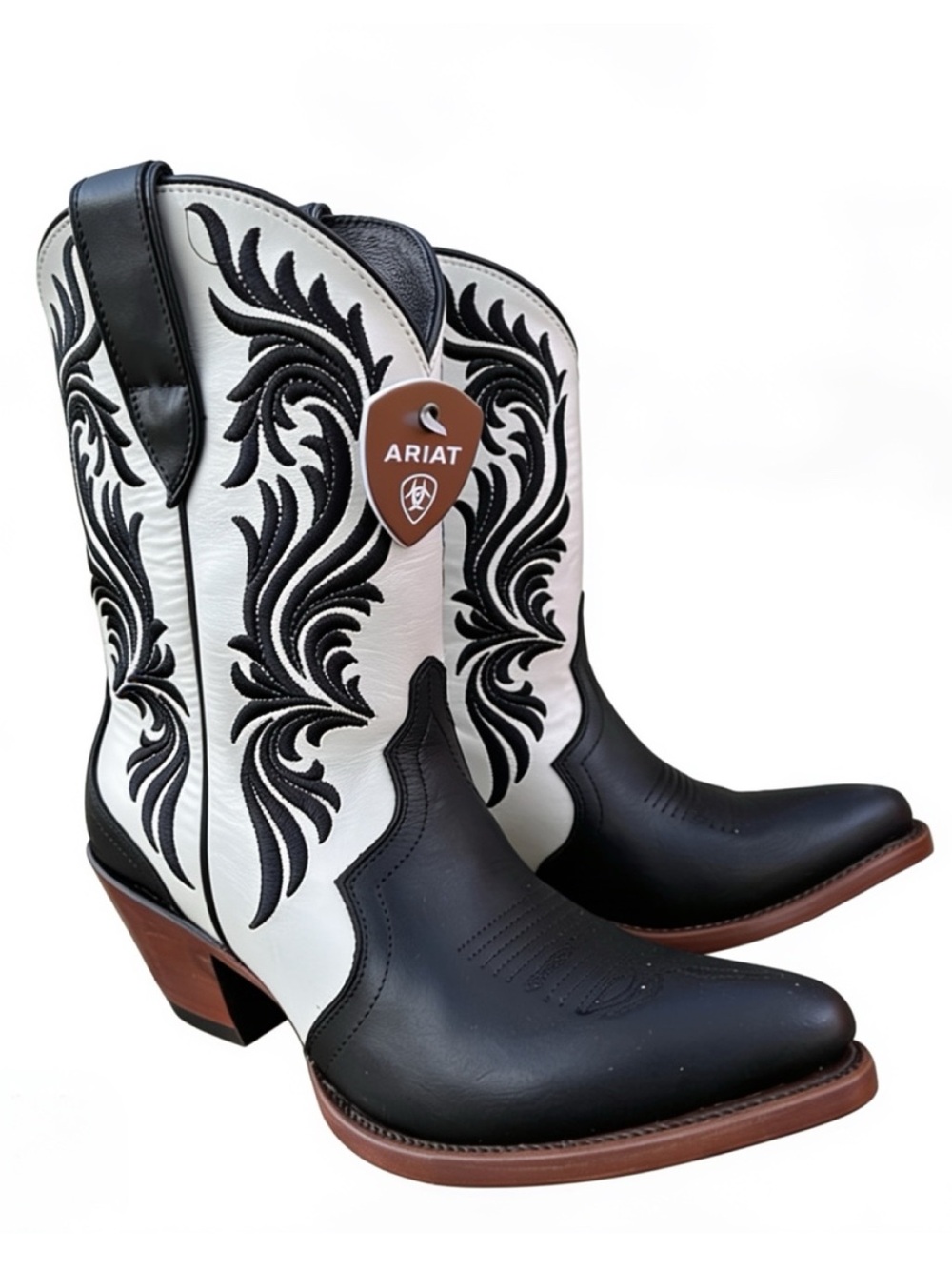 Ariat Antonia black + white embroidered western roundtoe cowboy boots MSRP $250